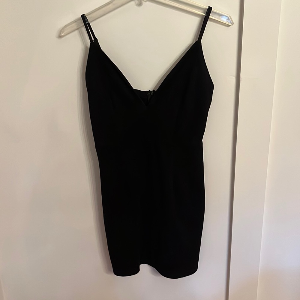 Alot Black V Neck Short Dress Size 4